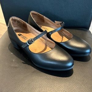Shoes for Crews women’s black leather Mary Jane pumps size 9